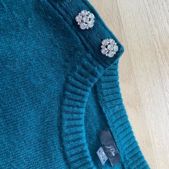 J.Crew Forest Green jeweled button Christmas Holiday Festive Lambswool Sweater M - Picture 3 of 5